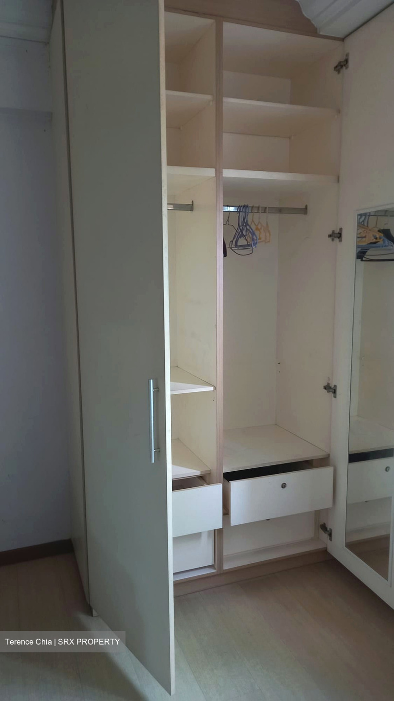 Blk 215 Serangoon Avenue 4 (Serangoon), HDB 4 Rooms #570223081